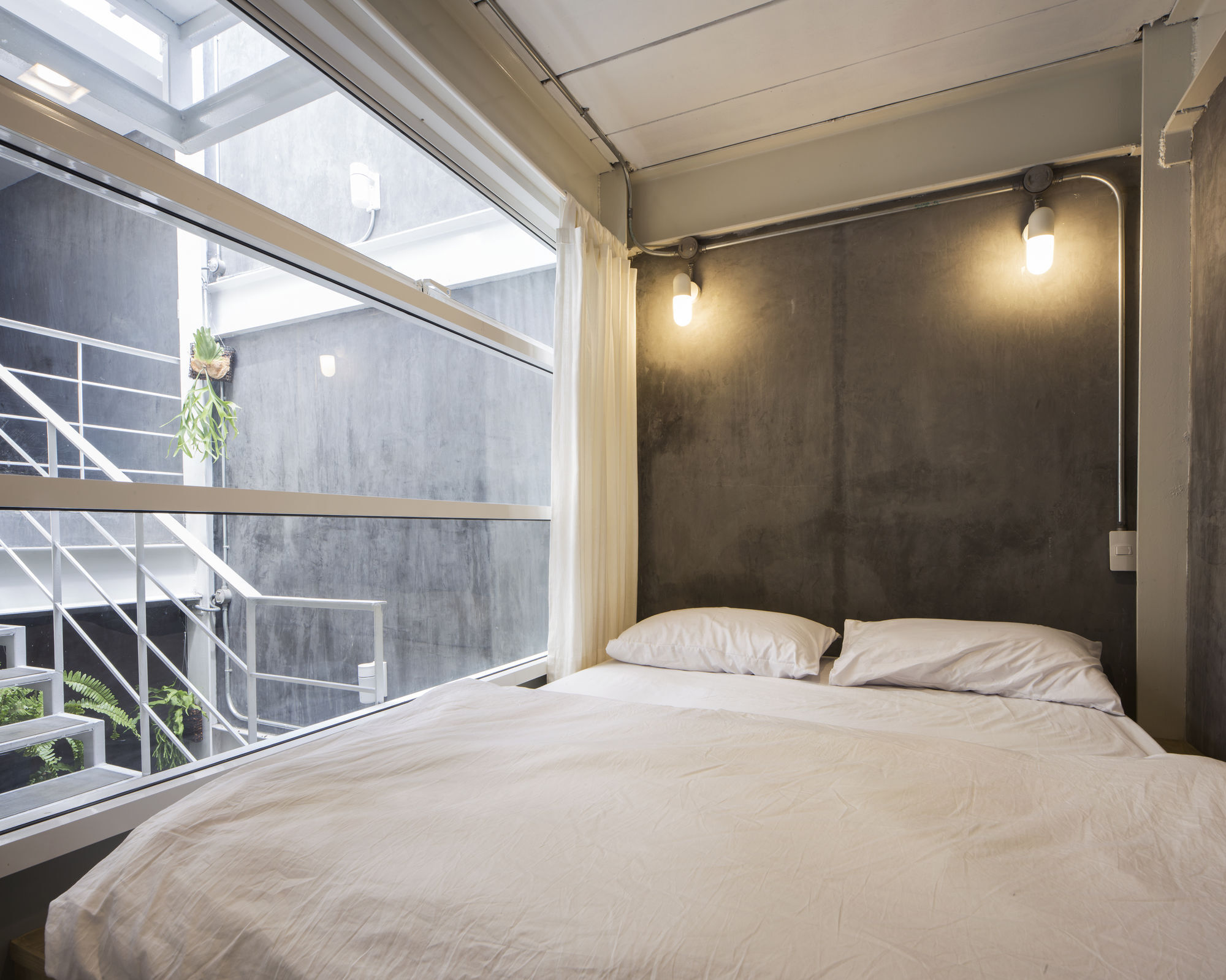On The Bed Hostel Bangkok Exterior photo
