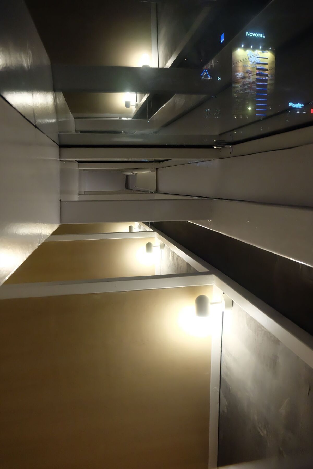 On The Bed Hostel Bangkok Exterior photo