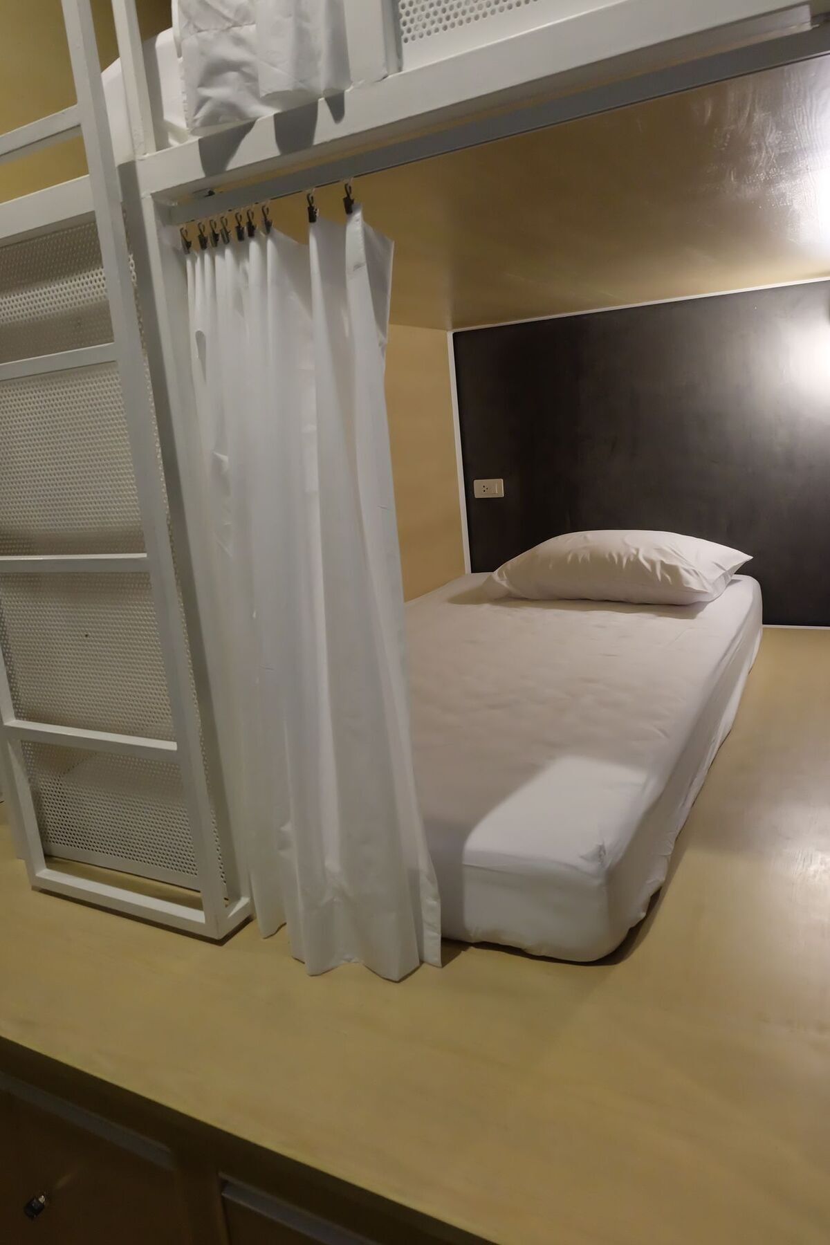 On The Bed Hostel Bangkok Exterior photo